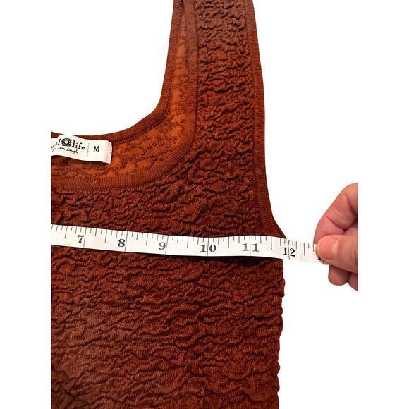 Natural Life Danielle Square Neck Tank Coffee Brown Bubble Texture, M - Picture 4 of 7